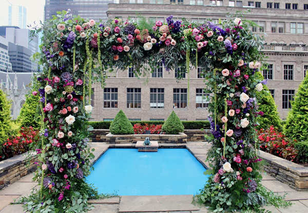 花卉婚礼拱门