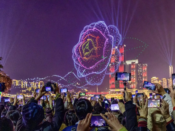 无人机表演：年会策划的创新之选